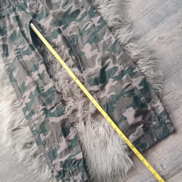 Levi's joggers - Picture 7 of 8